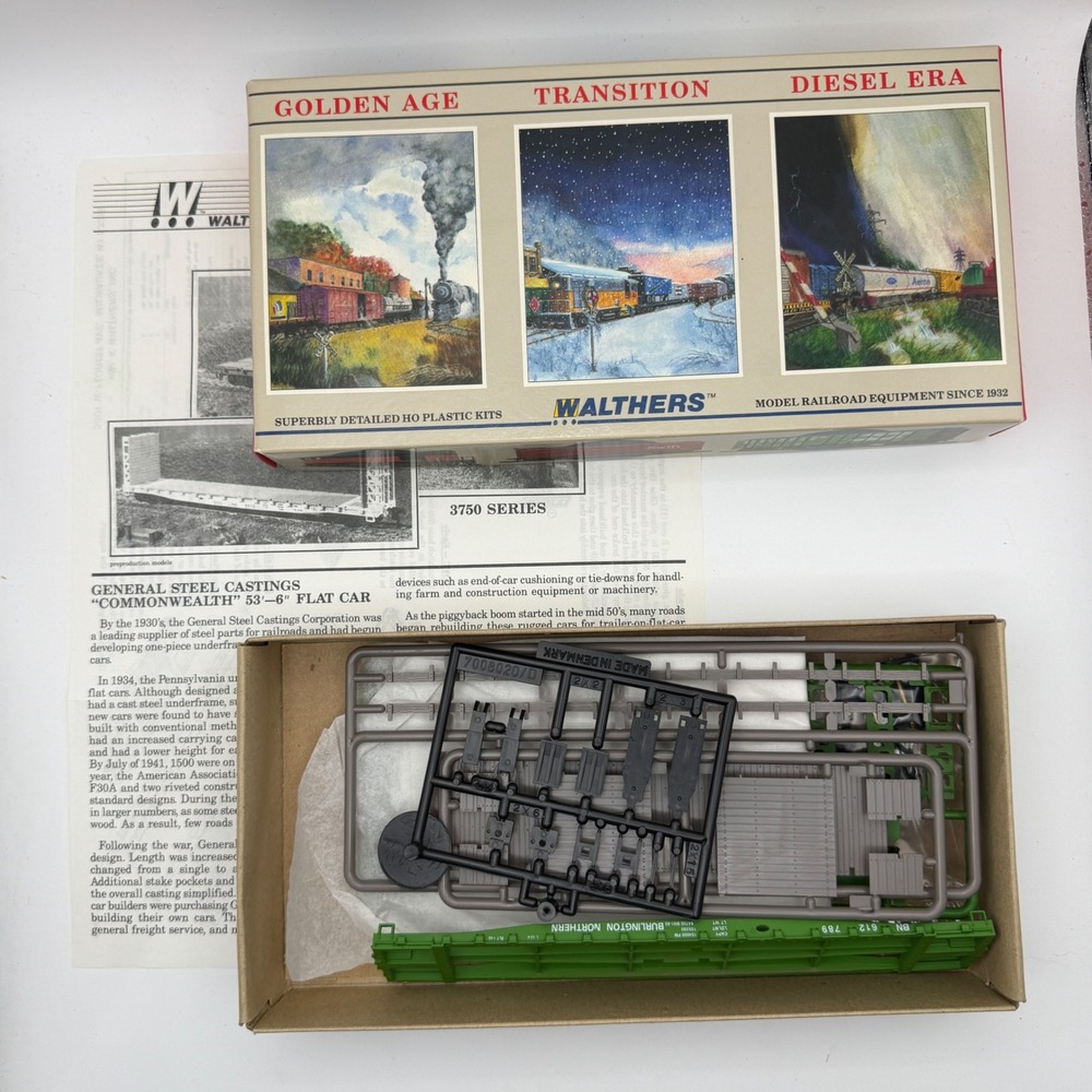 Walthers GSC 54ft Flat Car Burlington Northern HO Scale Green Unbuilt 932-3756